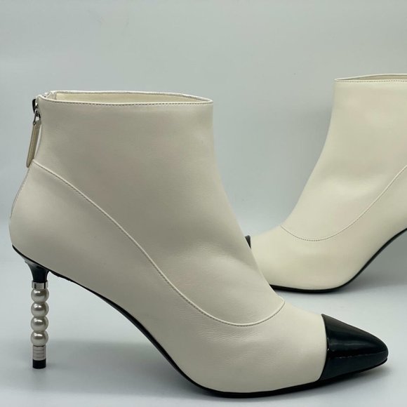 CHANEL 20C Leather Patent Cap Toe CC Pearl Track Heels Booties Ankle Boots - Picture 8 of 13